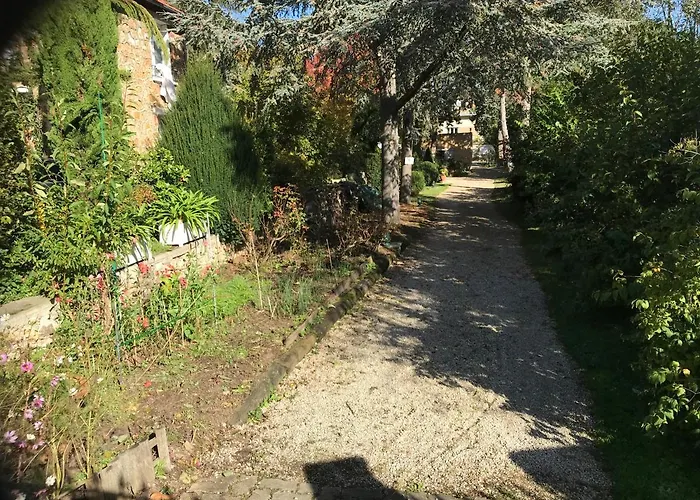 Appartement Fond De Jardin 1 Etage